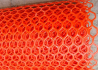 300g / M2 شبكة بلاستيكية المعاوضة سداسية حفرة تربية الدواجن الحمراء عادي