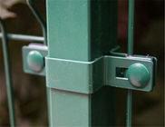 50mm هول أخضر اللون بولي كلوريد الفينيل مغلفة شبكة أسلاك السياج عقد قبضة بسيطة