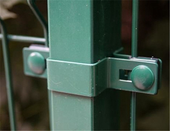 50mm هول أخضر اللون بولي كلوريد الفينيل مغلفة شبكة أسلاك السياج عقد قبضة بسيطة